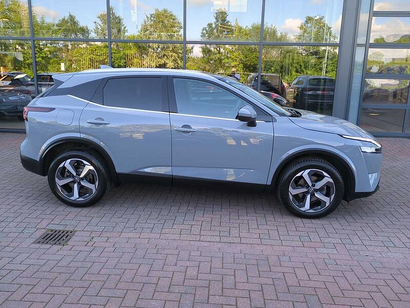 Nissan Qashqai 1.3 DIG-T MHEV N-Connecta ACC AUT Navi