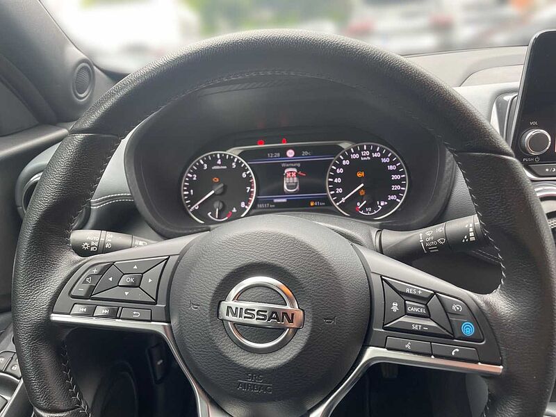 Nissan Juke 1.0 DIG-T N-Connecta LED Winterp. SpurH N-Connecta