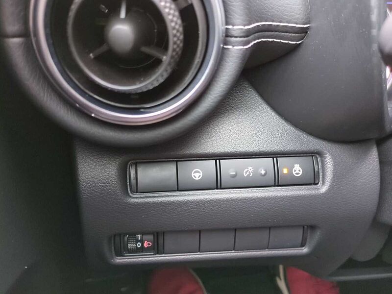 Nissan Juke 1.6 Hybrid N-Connecta Navi ACC AUT LED 360