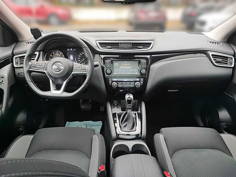 Nissan Qashqai 1.3 DIG-T N-Connecta DSG Navi Pano PDC